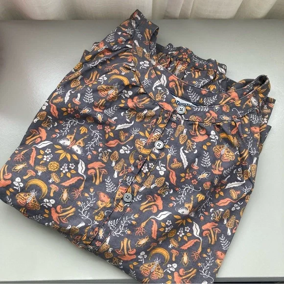 Duluth Women’s XL Printmaker Patterned Button-Up Shirt Mushrooms and Moths - Picture 1 of 9